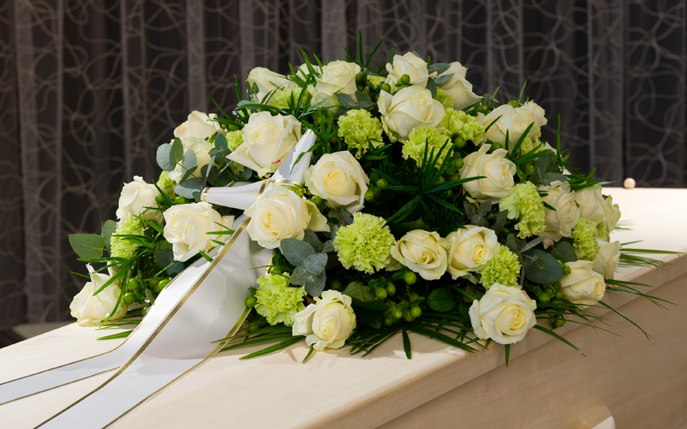 Cerimonia funebre - au nom de la rose